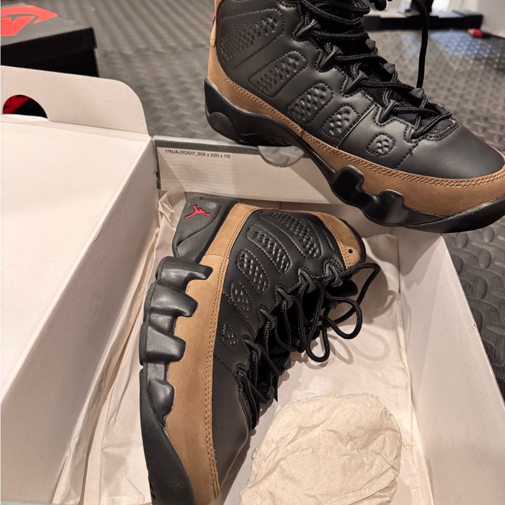 Jordan 9’s retro olive - Picture 2 of 9